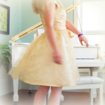 Dress Up Dress: What's the Occasion? Twirling in a pretty vintage style dress