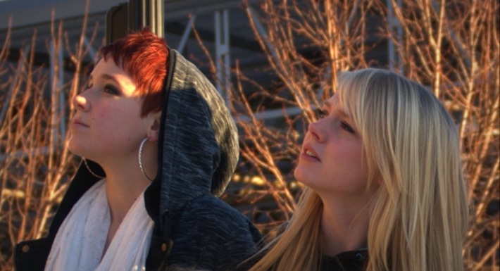 sisters, upward gaze