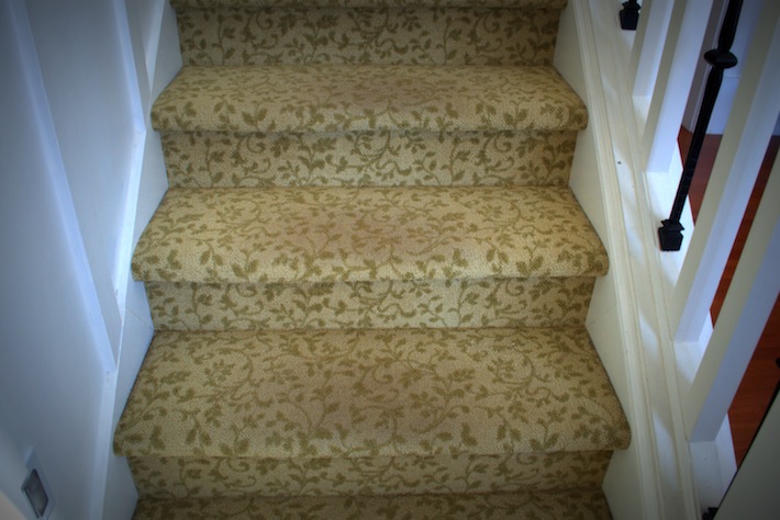 yikes! dirty carpet on my stairs