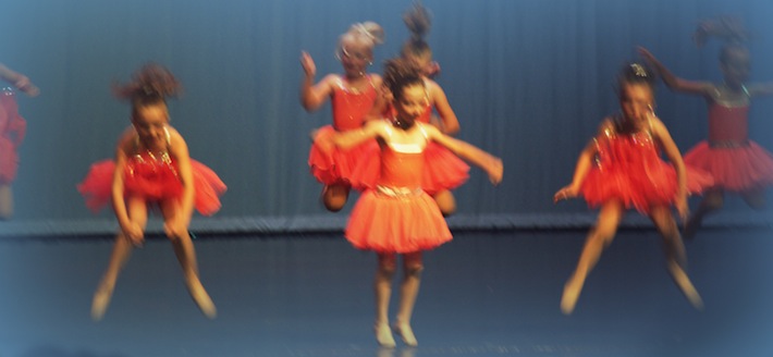 tiny dancers, like poppies